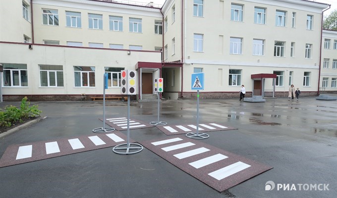 Фотографии школы.